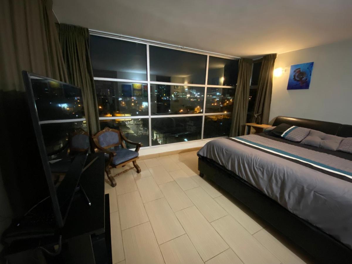 2 Rooms, 1 King Size Bed, 64" Smart Hdtv Gwatemala Zewnętrze zdjęcie