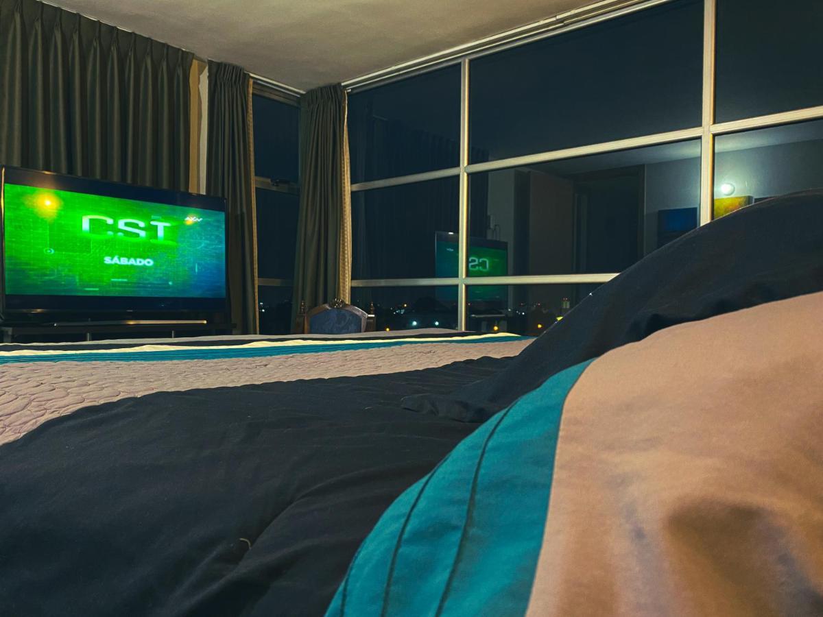 2 Rooms, 1 King Size Bed, 64" Smart Hdtv Gwatemala Zewnętrze zdjęcie